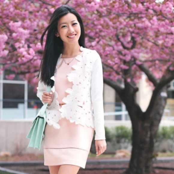 SUNDAY IN BROOKLYN Anthropologie ‘Snow On Daisies’ XS White Lace Embroidery NICE - Picture 1 of 16